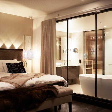 Lapland Hotels Bulevardi Helsinki Esterno foto A suite at the Mandarin Oriental