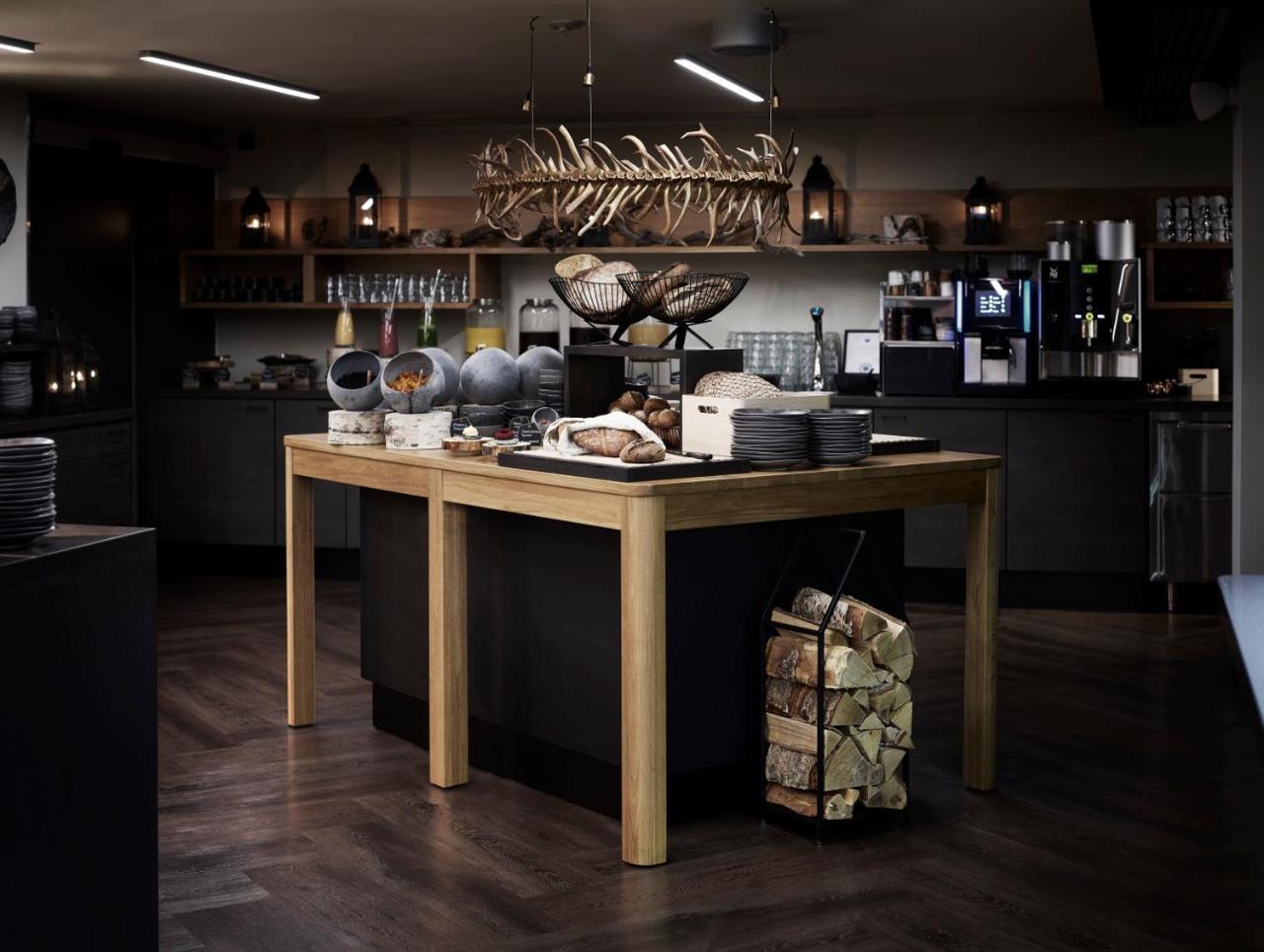 Lapland Hotels Bulevardi Helsinki Esterno foto The kitchen at the restaurant